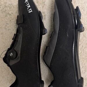 Fizik Tempo R5 Men's Black Cycling Shoes